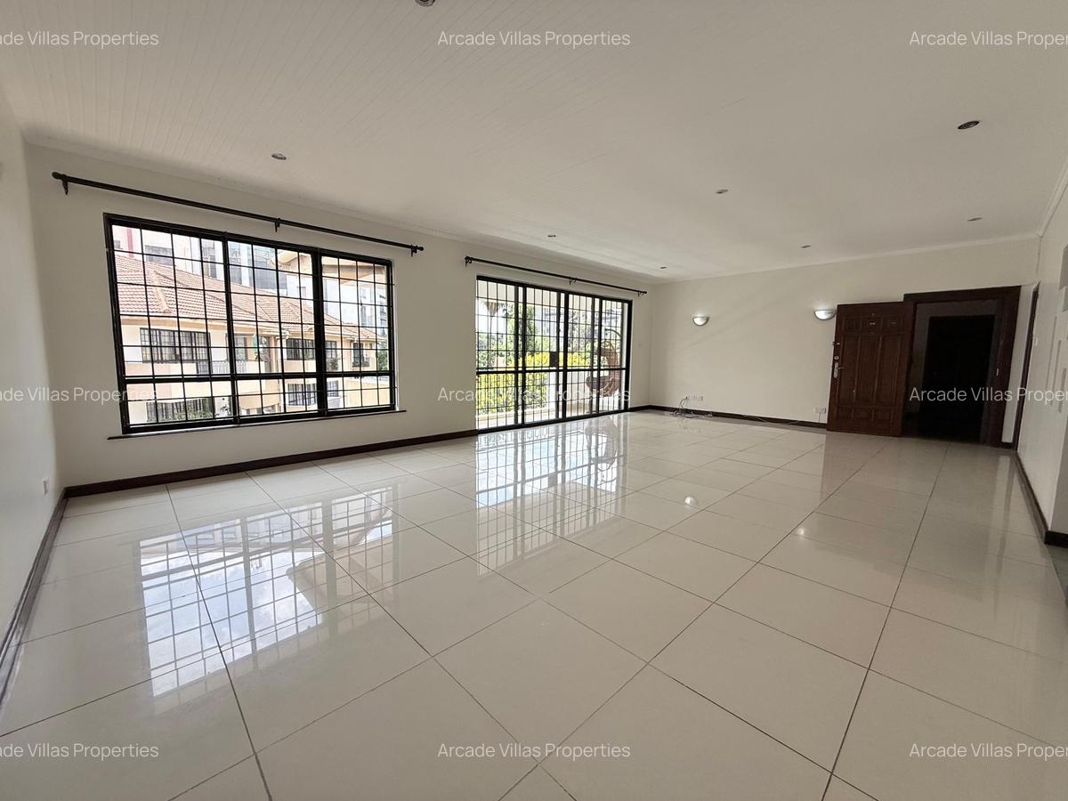 3 Bed Apartment with En Suite in Westlands Area - 2
