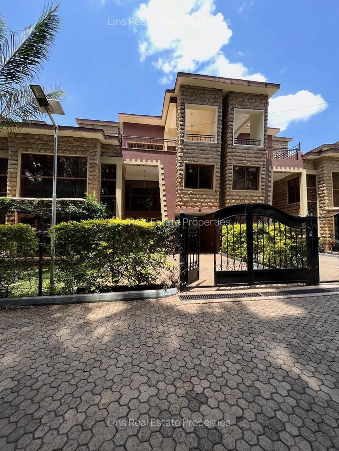 5 Bed Townhouse with En Suite in Lavington - 1
