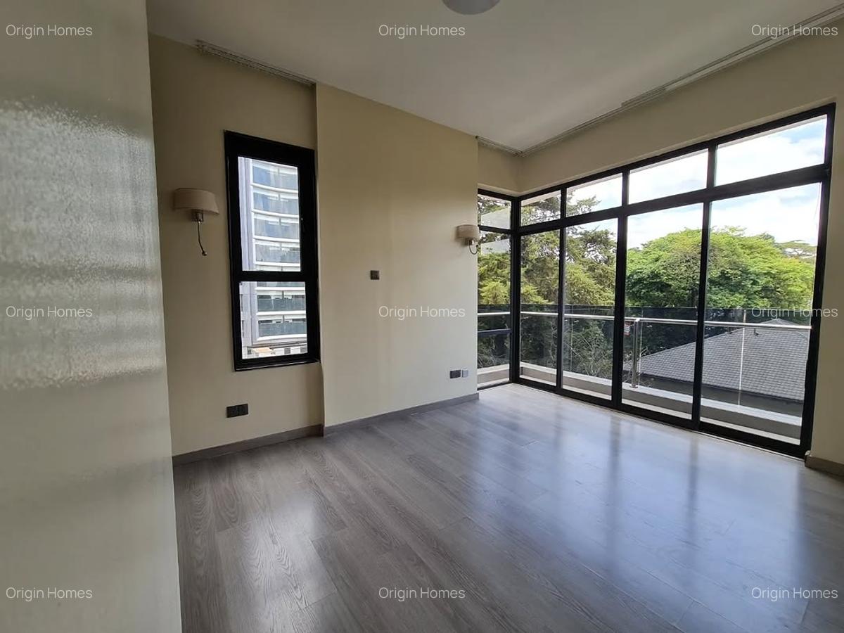 2 Bed Apartment with En Suite at Westlands - 10