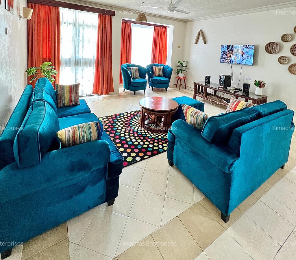 Serviced 3 Bed Apartment with En Suite at 5Th Avenue Nyali - 2