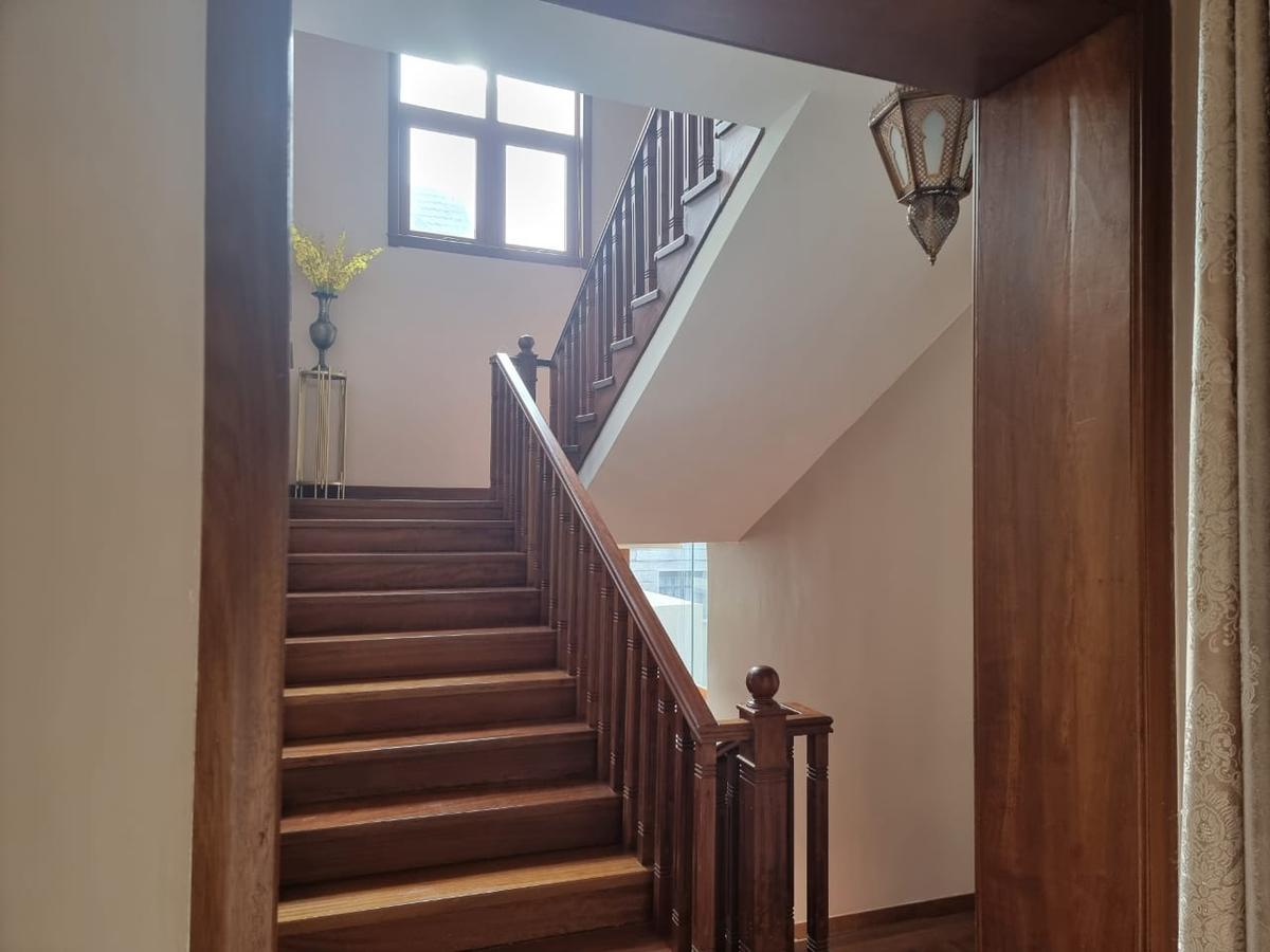 5 Bed Villa with En Suite at Lavington - 11