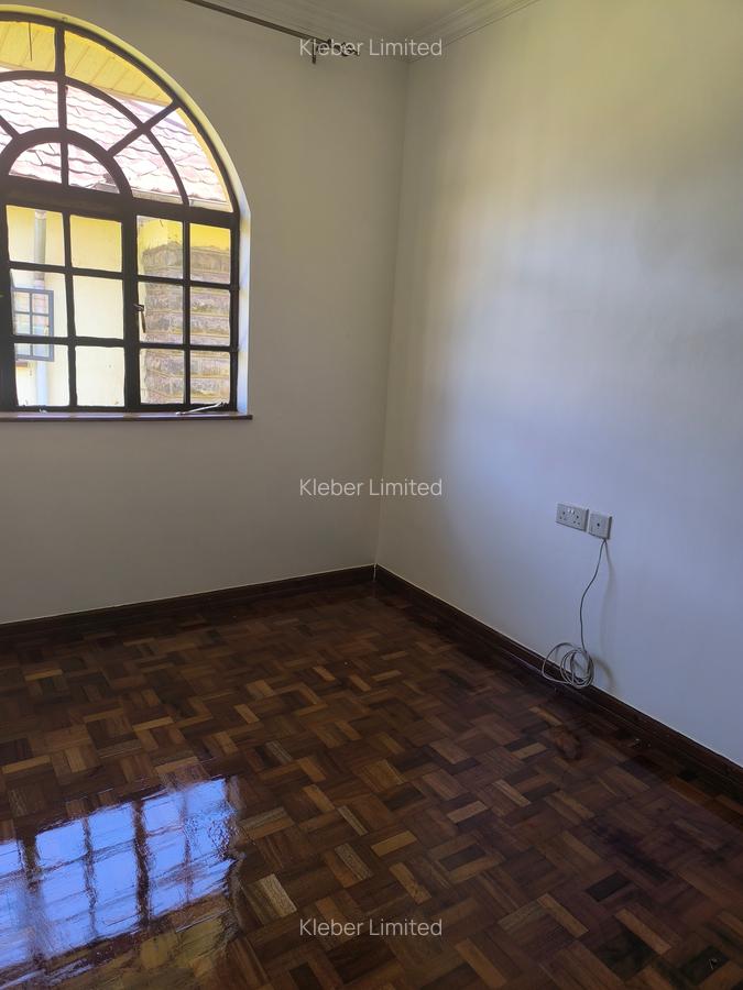 4 Bed House with En Suite in Loresho - 17
