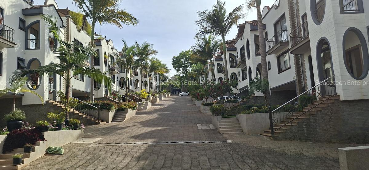 5 Bed Townhouse with En Suite in Westlands Area - 2