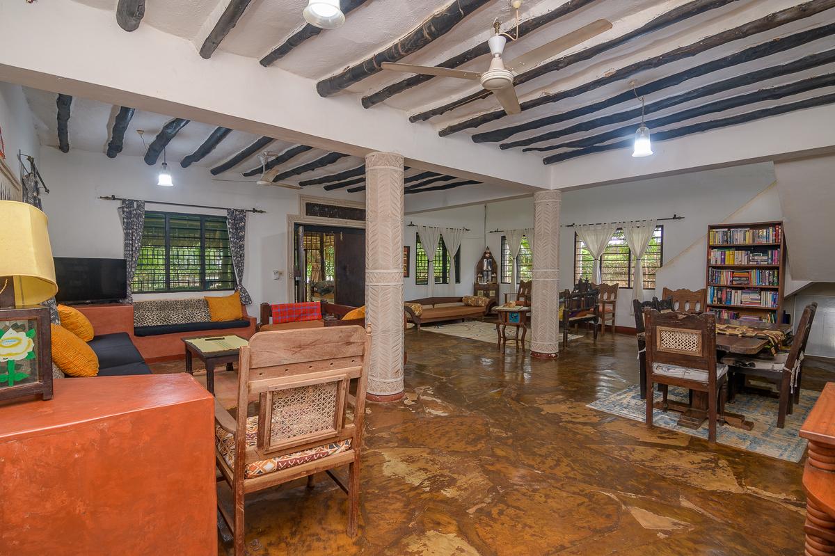 5 Bed Villa with En Suite in Malindi - 5