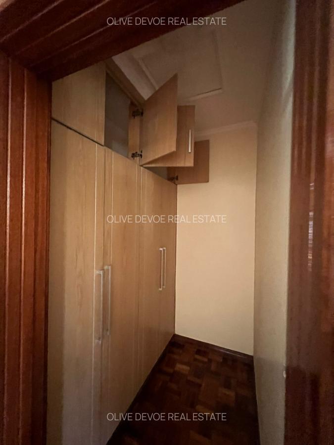 5 Bed Townhouse with En Suite in Kileleshwa - 11