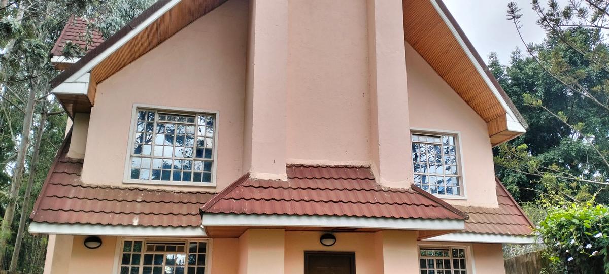 5 Bed Townhouse with En Suite in Lavington - 2