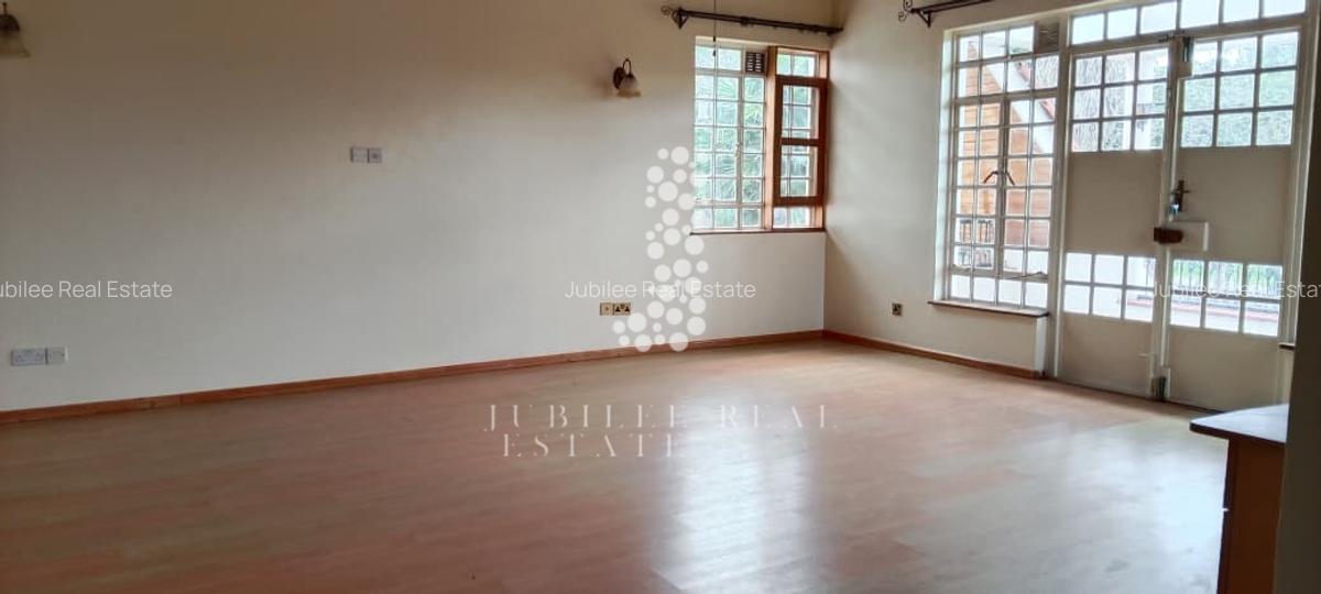 5 Bed Townhouse in Runda - 7