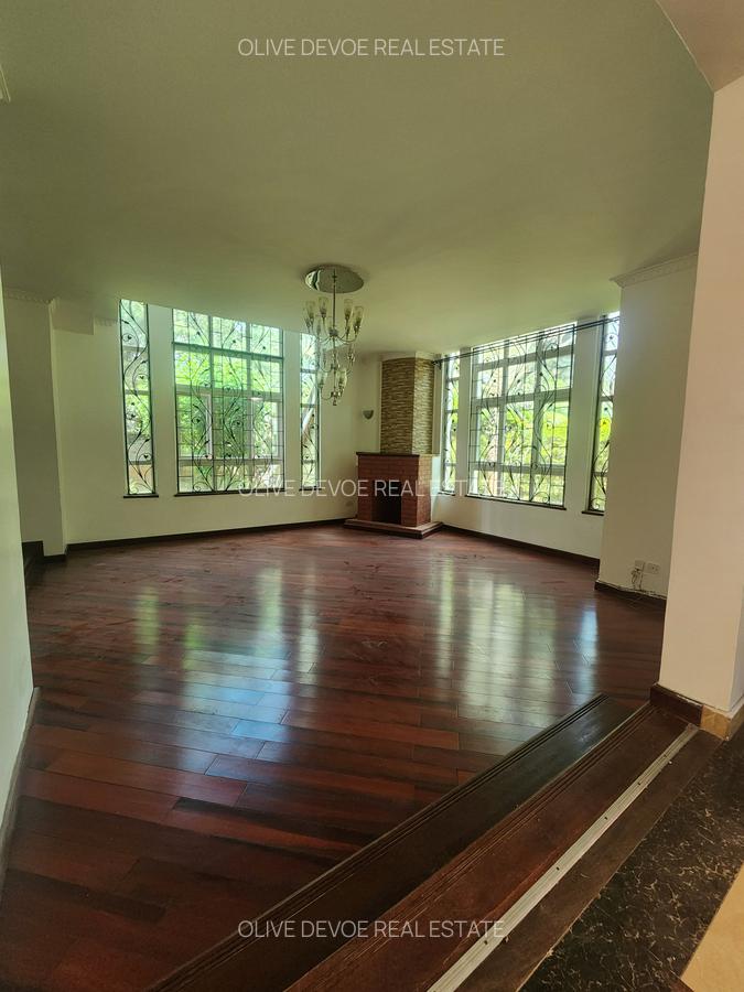 5 Bed Townhouse with En Suite in Lavington - 7
