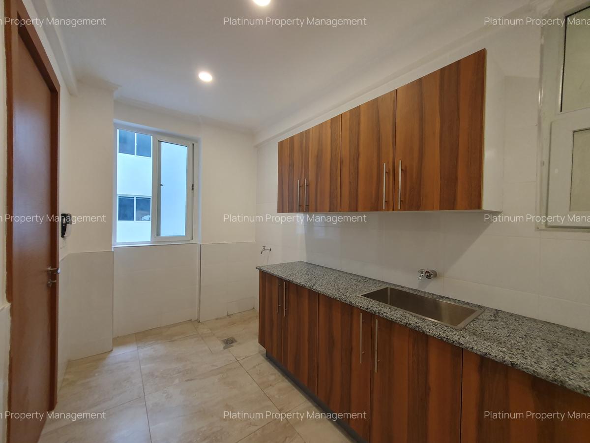 3 Bed Apartment with En Suite at City Park Drive - 8