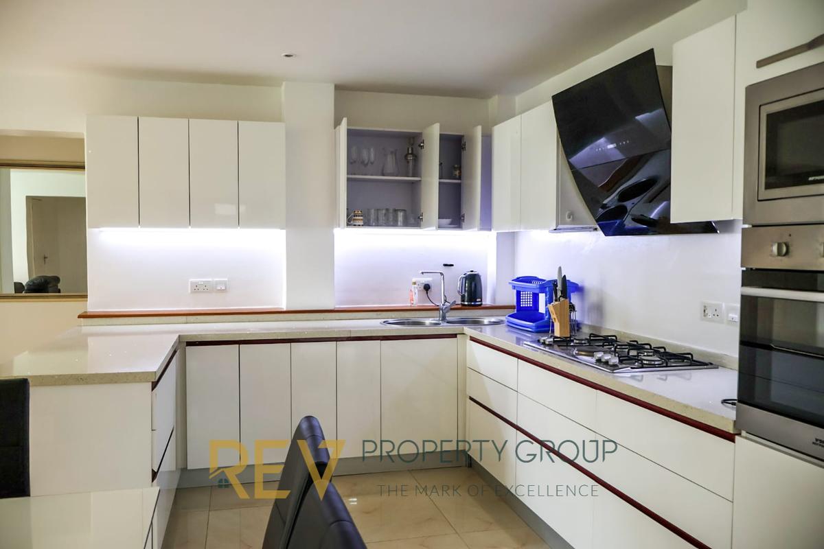 3 Bed Apartment with En Suite in Westlands Area - 9