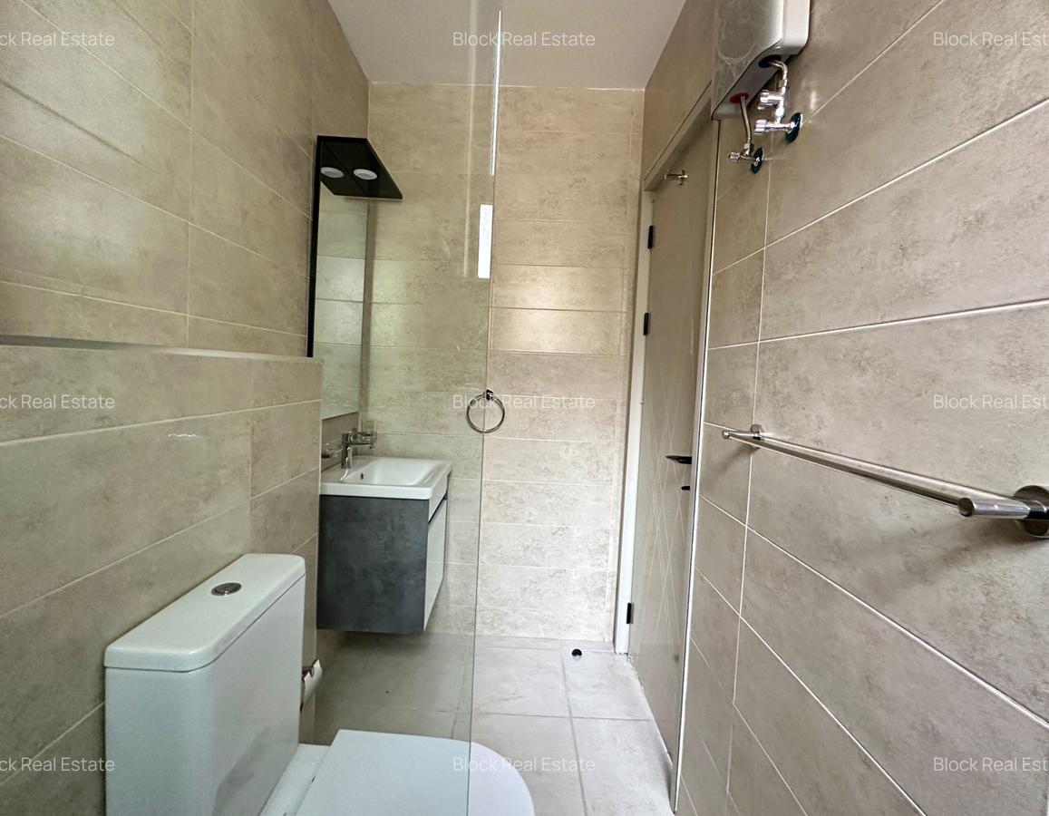 2 Bed Apartment with En Suite in Kilimani - 12