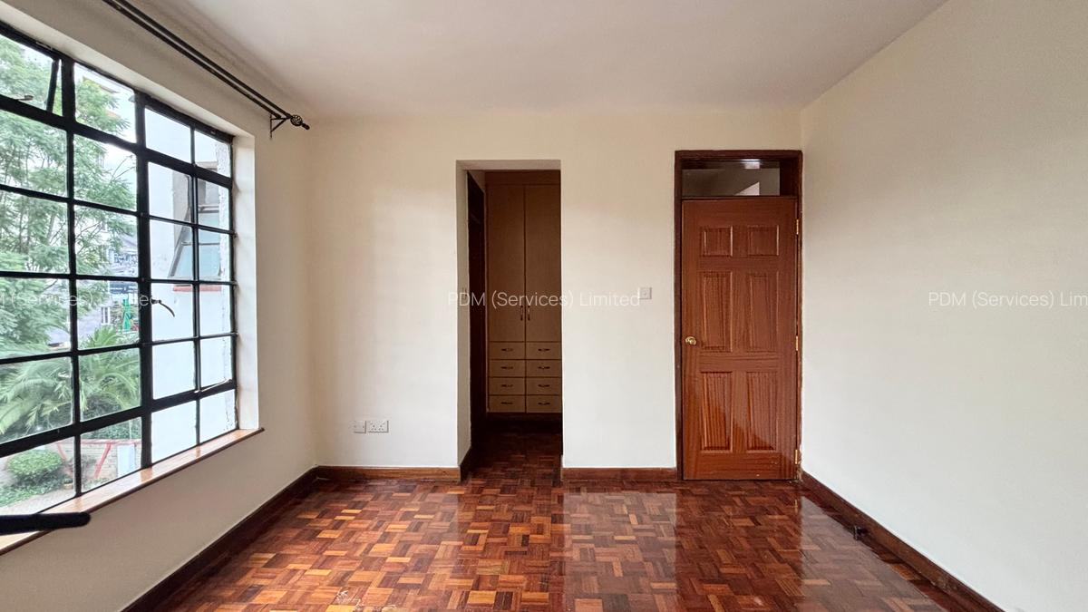 2 Bed Apartment with En Suite in Lavington - 9
