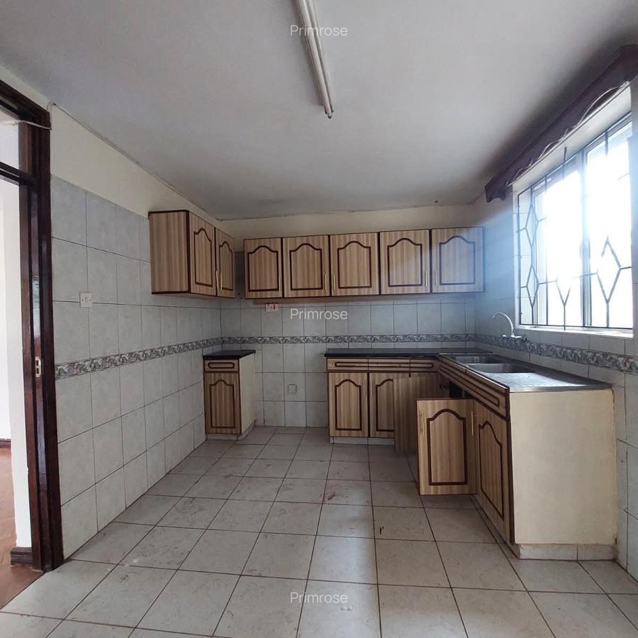3 Bed Apartment with En Suite in Westlands Area - 5