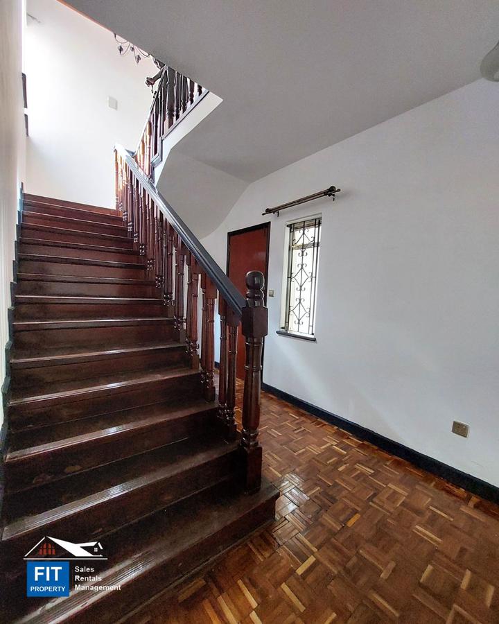 4 Bed Townhouse with En Suite in Westlands Area - 9