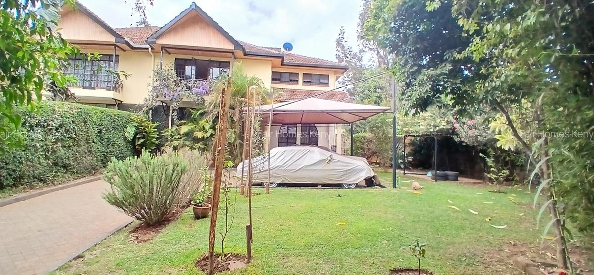 4 Bed Townhouse with En Suite at Lavington Green - 4