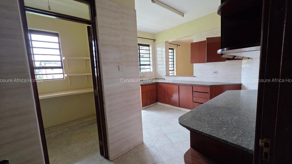 4 Bed Apartment with En Suite at Dennis Pritt - 5