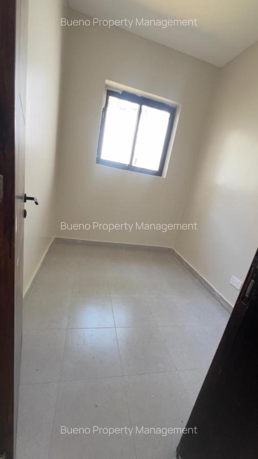5 Bed Townhouse with En Suite in Lavington - 11