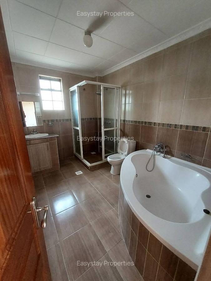 3 Bed Apartment with En Suite in Lavington - 11