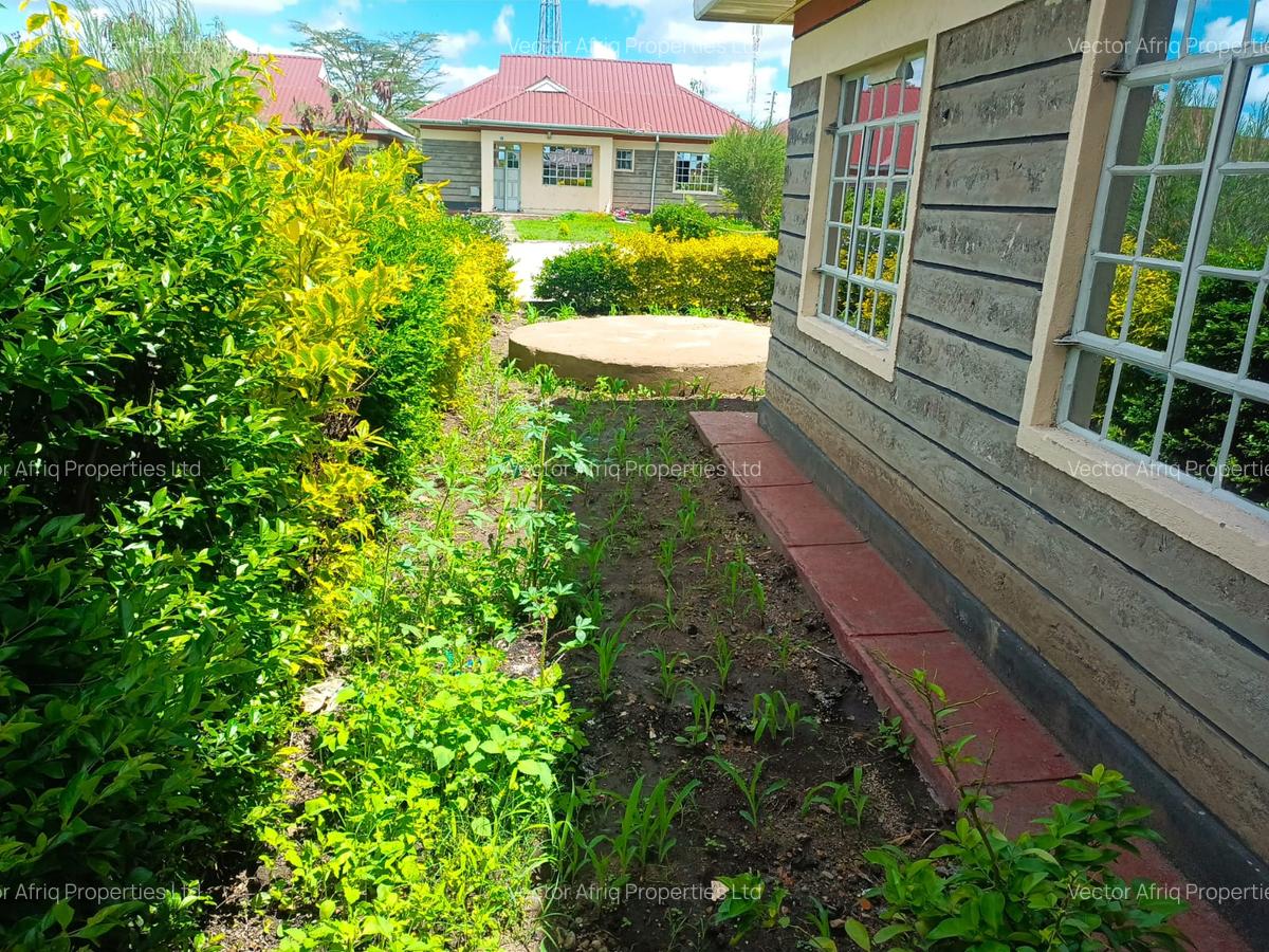 3 Bed House with Garden at Acacia - 5