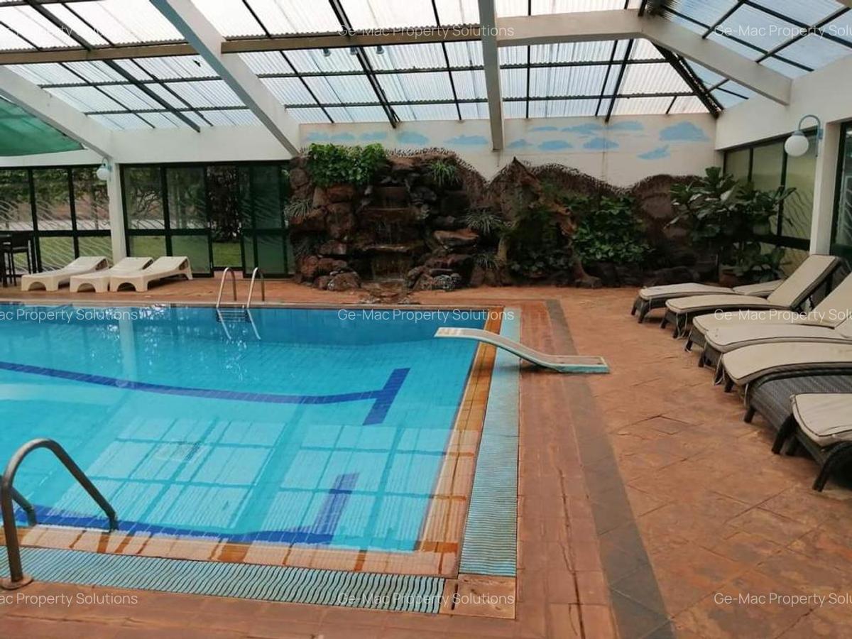 4 Bed House with En Suite in Spring Valley - 9