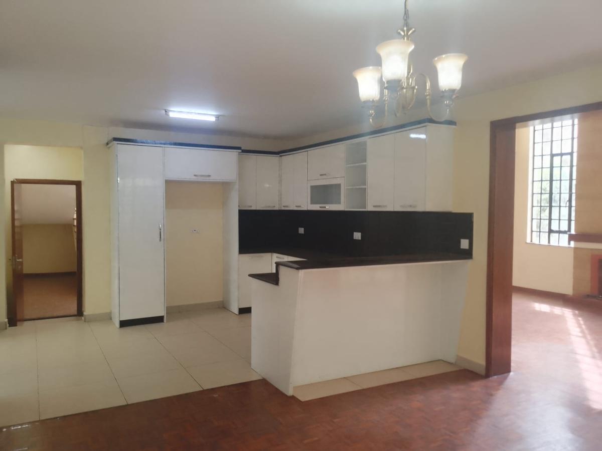 4 Bed House with En Suite in Kitisuru - 12