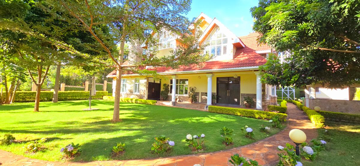 5 Bed House with En Suite at Mimosa Drive - 19