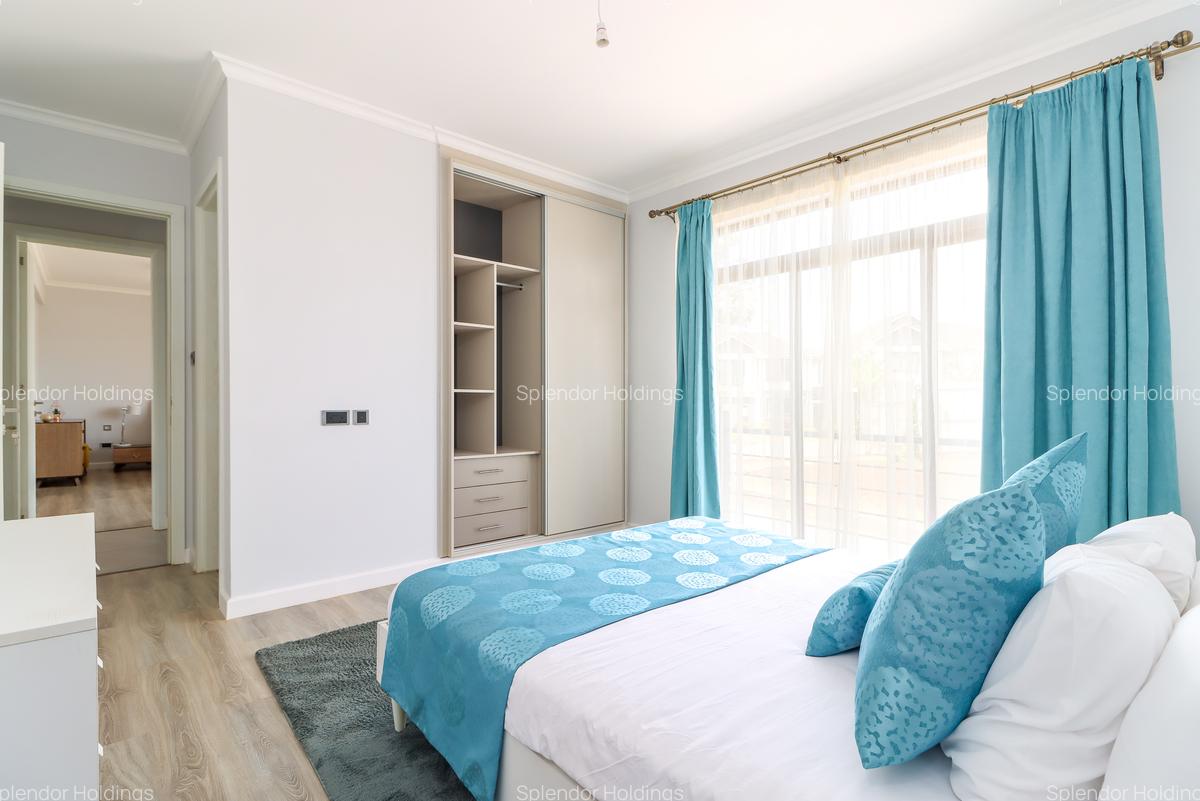 4 Bed Villa with En Suite in Runda - 18