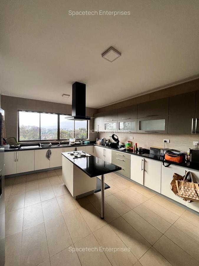 4 Bed Apartment with En Suite in Westlands Area - 3