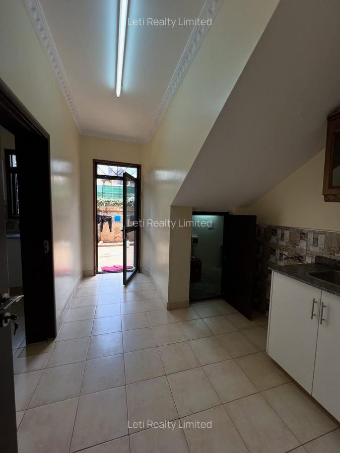 5 Bed Townhouse with En Suite in Lavington - 5