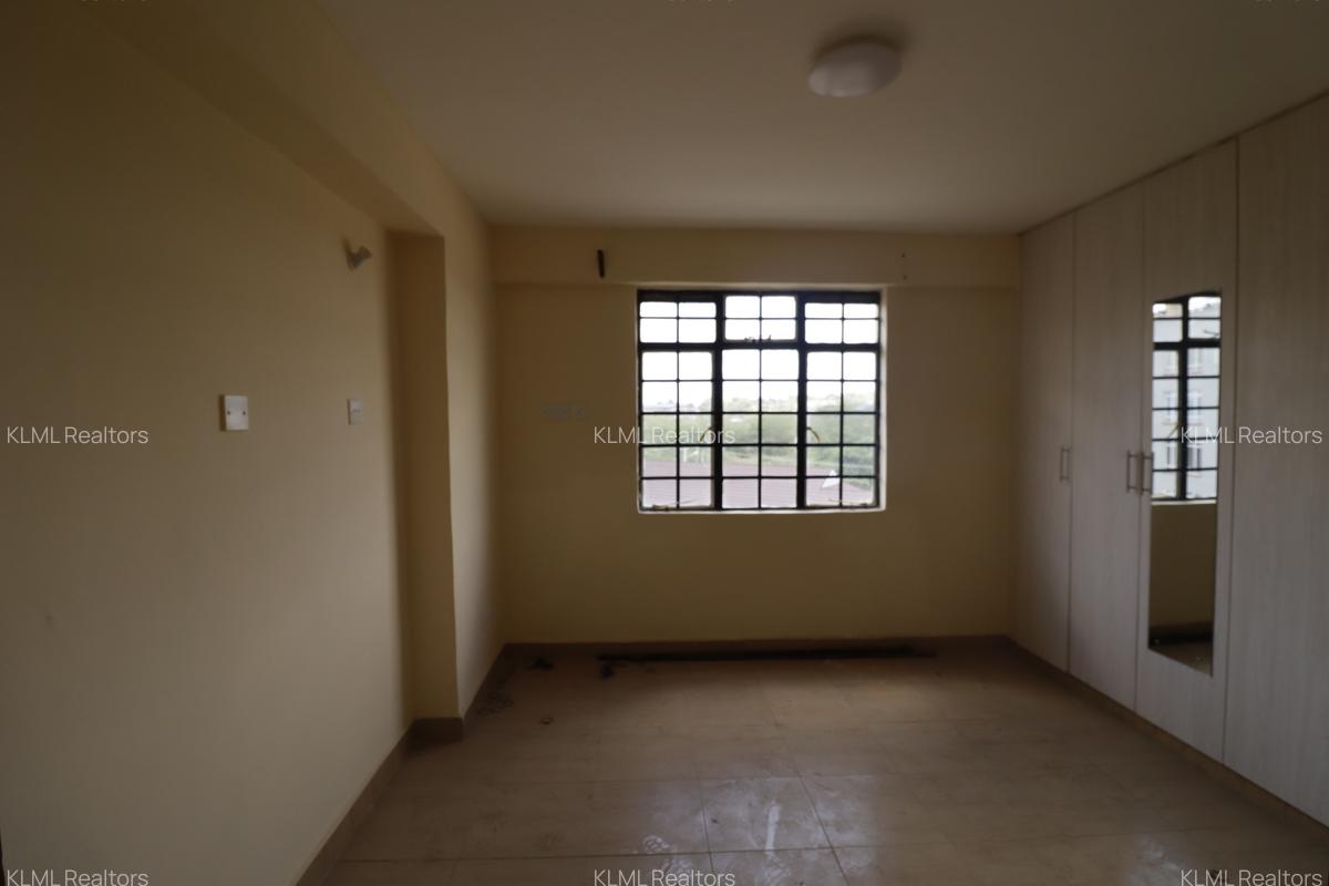 3 Bed Apartment with Swimming Pool at Crystal Rivers - 5