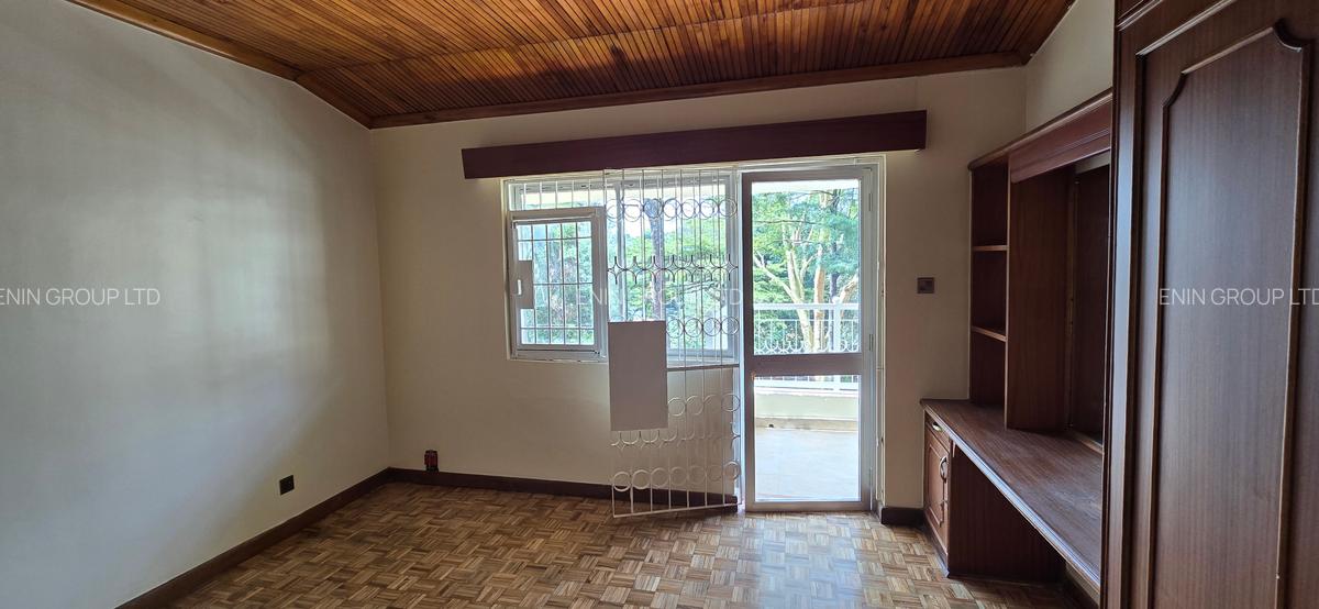 5 Bed House with En Suite at Nyari Central - 20