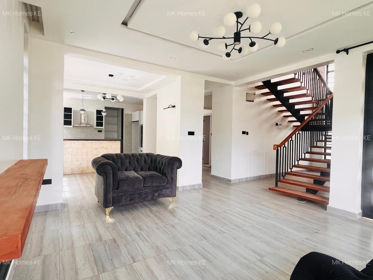 4 Bed House with En Suite at Membley - 2