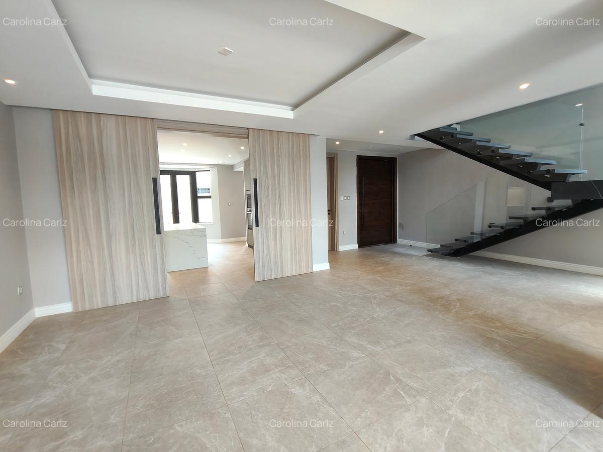 4 Bed Townhouse with En Suite at Runda - 12