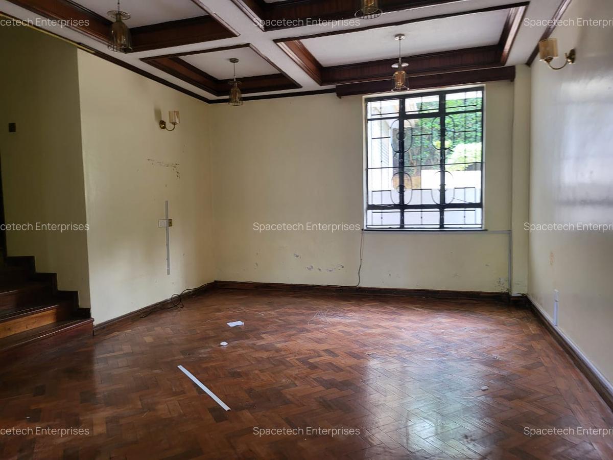 4 Bed House with En Suite in Runda - 9