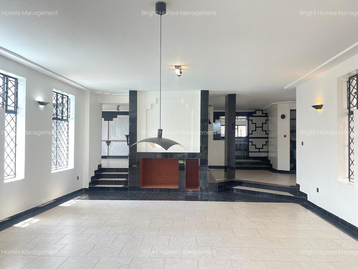 4 Bed Villa with En Suite in Runda - 18