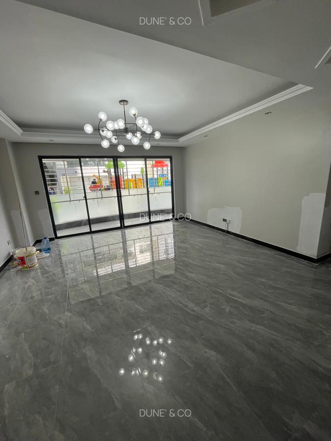 3 Bed Apartment with En Suite in Lavington - 4