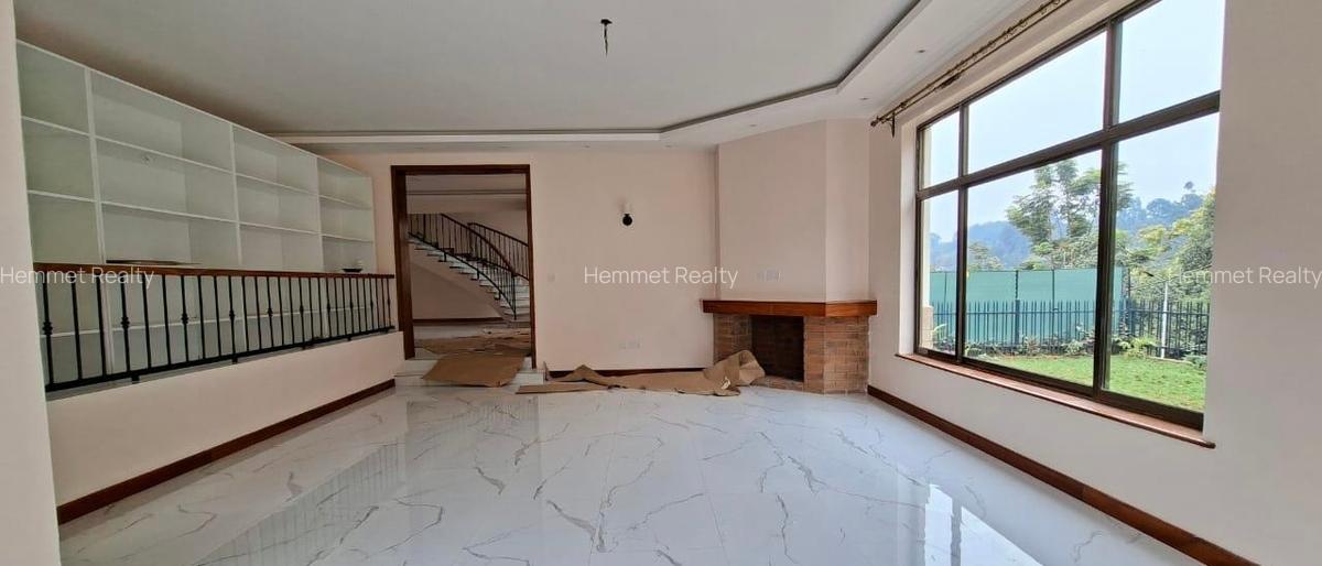4 Bed Townhouse with En Suite in Rosslyn - 6