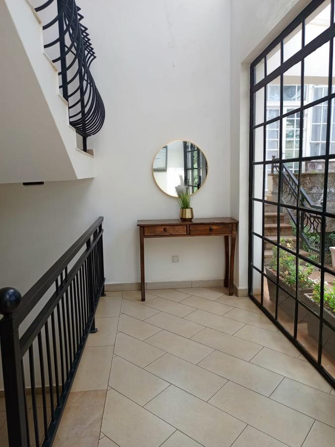 3 Bed Apartment with En Suite in Lavington - 20