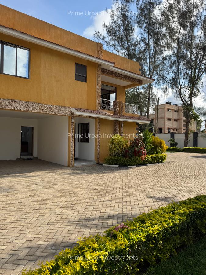 4 Bed Townhouse with En Suite in Vipingo - 12