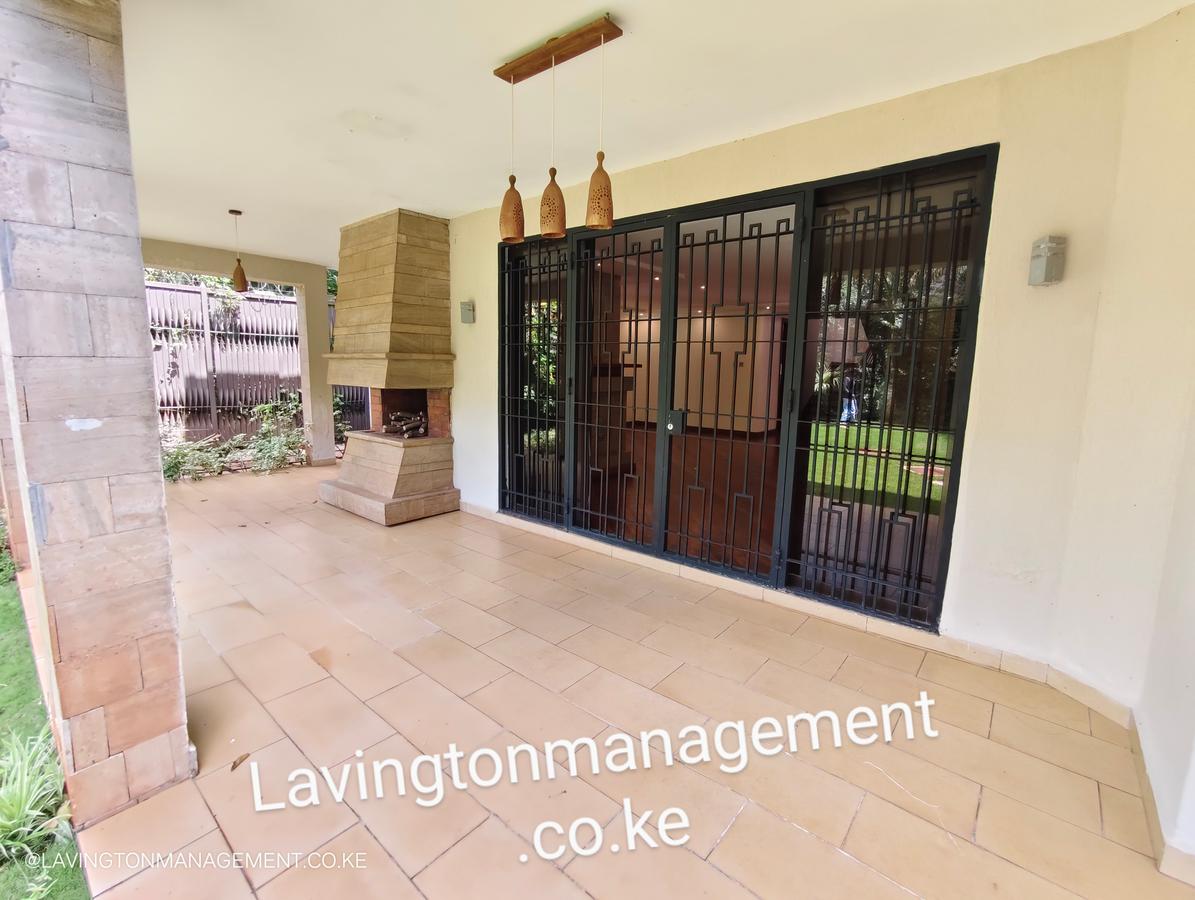 5 Bed Townhouse with En Suite at Lavington Green - 13