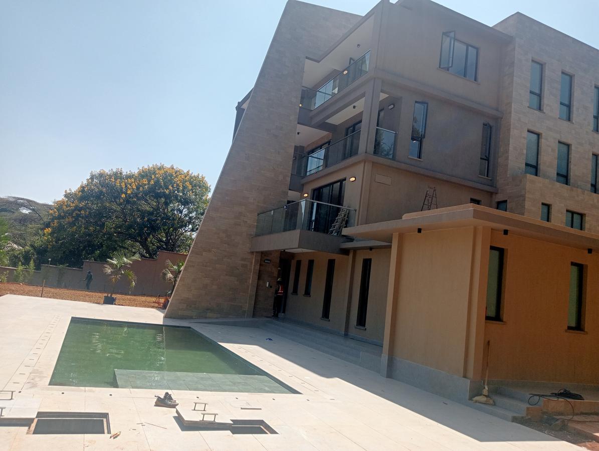 6 Bed House with En Suite at Nyari - 15