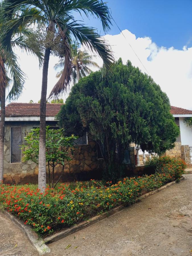 3 Bed House with En Suite in Nyali Area - 5