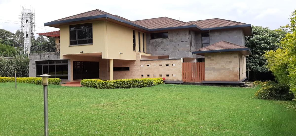 5 Bed House with En Suite in Runda - 1