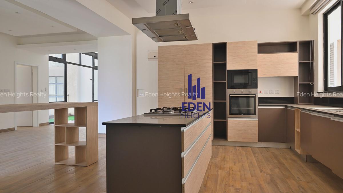 3 Bed Apartment with En Suite in Riverside - 6