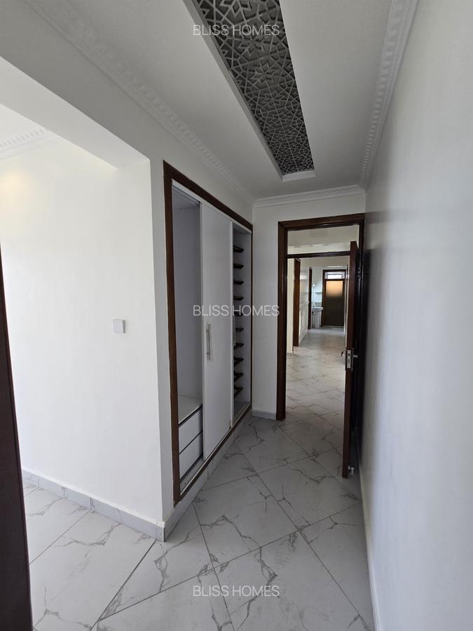 4 Bed Apartment with En Suite at Nyali Road - 9