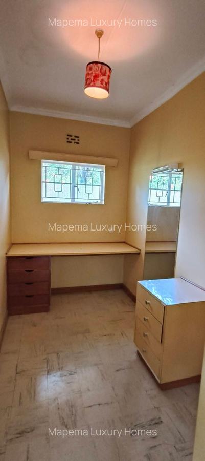 4 Bed House with En Suite at Old Runda - 13