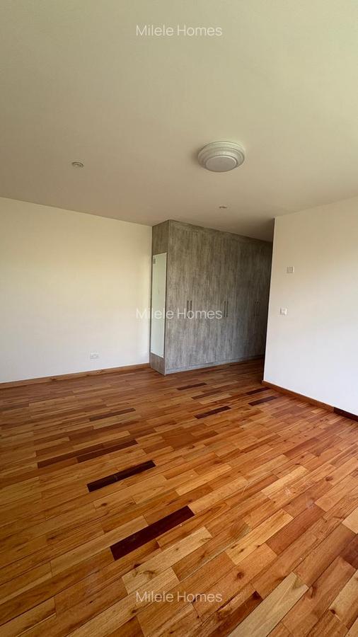 3 Bed Townhouse with En Suite at 4Th Avenue - 9