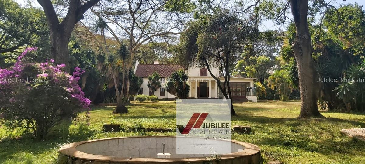 4.9 ac Land in Kilimani - 2