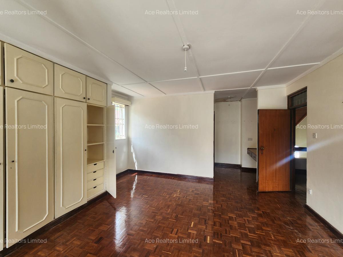4 Bed Townhouse with En Suite at Laikipia Road - 14