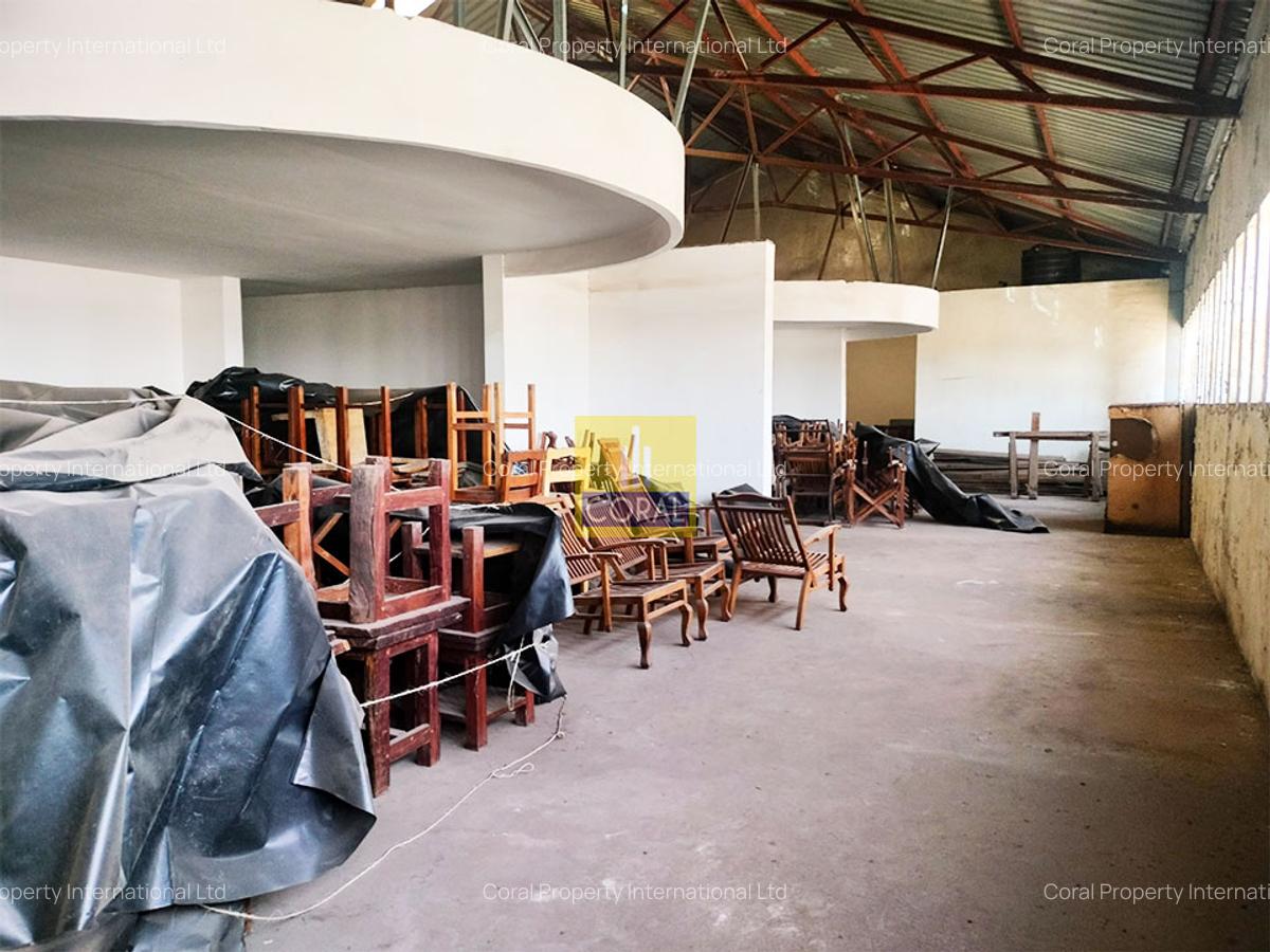 Warehouse in Langata - 13